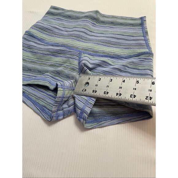 Lululemon Boogie Booty Shorts Size Small Medium See Measurements - Picture 4 of 7